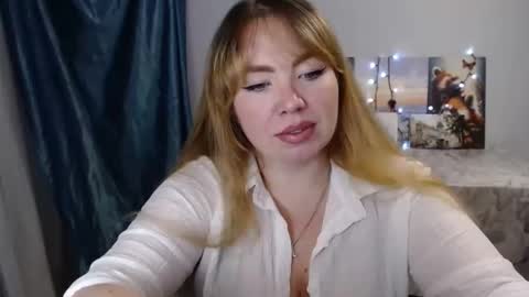 Snapshot of nightlaura chatting on February 1, 12:40 am nightlaura online show from February 1, 12:40 am