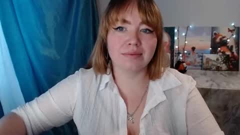 Snapshot of nightlaura chatting on February 4, 11:05 am nightlaura online show from February 4, 11:05 am