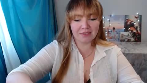 Snapshot of nightlaura chatting on February 5, 7:50 am nightlaura online show from February 5, 7:50 am
