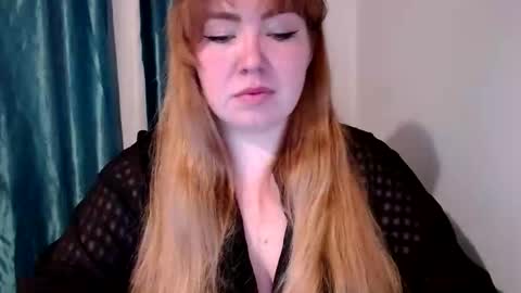 Snapshot of nightlaura chatting on February 21, 6:15 pm nightlaura online show from February 21, 6:15 pm