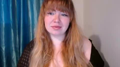 Snapshot of nightlaura chatting on February 27, 3:25 am nightlaura online show from February 27, 3:25 am