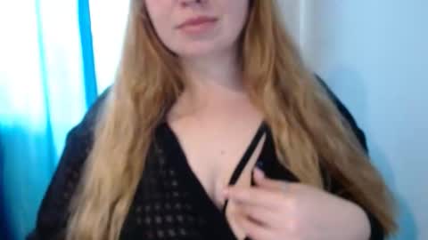 Snapshot of nightlaura chatting on March 7, 8:56 am nightlaura online show from March 7, 8:56 am