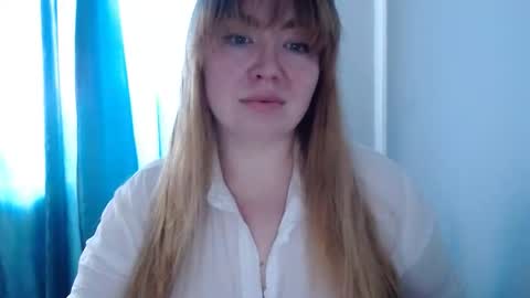 Snapshot of nightlaura chatting on March 10, 6:38 am nightlaura online show from March 10, 6:38 am