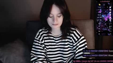 Snapshot of nightpurr chatting on November 29, 5:49 pm Darcy online show from November 29, 5:49 pm