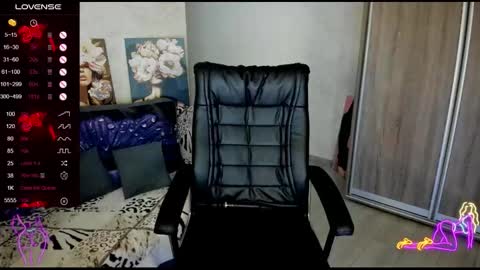 nigo_nika online show from October 11, 12:15 pm