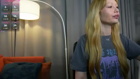 LIana online show from May 30, 9:01 pm