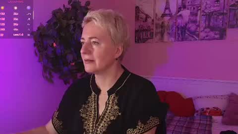 Snapshot of nika_smit chatting on July 26, 6:32 am Nika online show from July 26, 6:32 am