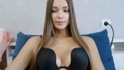 Snapshot of nika_verona1 chatting on June 11, 5:38 am Nika online show from June 11, 5:38 am