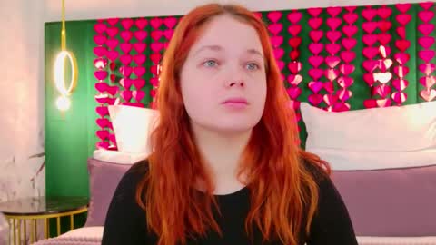 Snapshot of nikaflowers chatting on February 11, 3:00 am Nika online show from February 11, 3:00 am