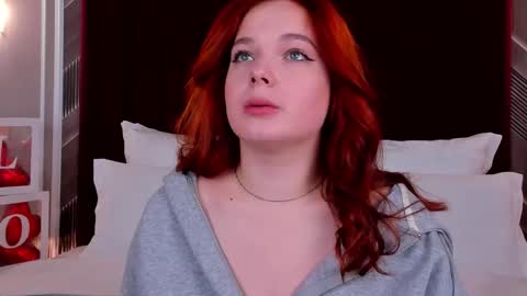 Snapshot of nikaflowers chatting on February 15, 8:13 am Nika online show from February 15, 8:13 am