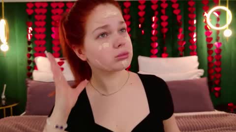 Snapshot of nikaflowers chatting on February 17, 3:14 am Nika online show from February 17, 3:14 am