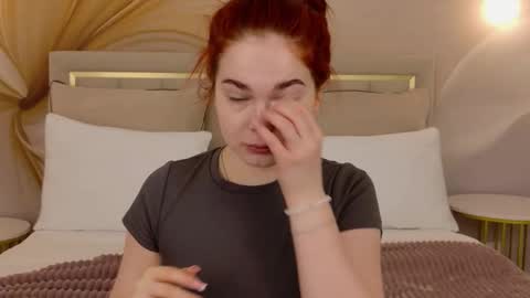 Snapshot of nikaflowers chatting on February 20, 2:52 am Nika online show from February 20, 2:52 am