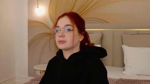 Snapshot of nikaflowers chatting on February 20, 6:37 am Nika online show from February 20, 6:37 am