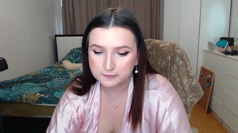 nikaking22 online show from December 4, 9:18 am