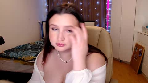 nikaking22 online show from December 8, 11:40 pm