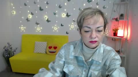 Snapshot of nikamayu chatting on April 21, 5:03 am Nika online show from April 21, 5:03 am