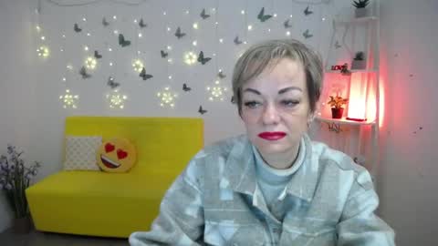 Snapshot of nikamayu chatting on May 6, 5:25 am Nika online show from May 6, 5:25 am