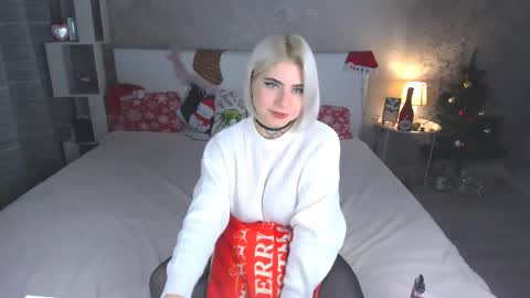 Snapshot of nikarocks chatting on December 28, 7:22 pm nikarocks online show from December 28, 7:22 pm