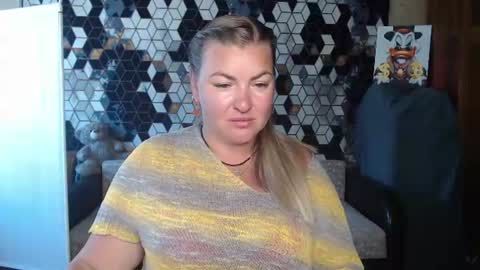 Snapshot of nikaskylink chatting on June 28, 5:35 am Nika online show from June 28, 5:35 am