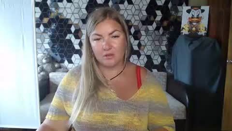 Snapshot of nikaskylink chatting on June 29, 10:15 am Nika online show from June 29, 10:15 am
