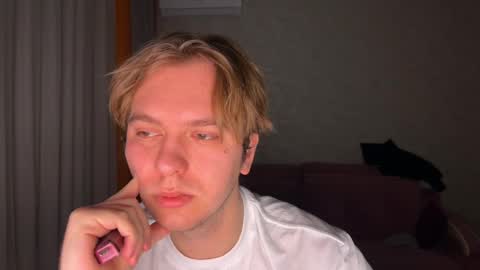 Celine online show from December 17, 4:35 pm