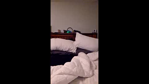 Snapshot of nikeair0628 chatting on February 16, 8:21 am nikeair0628 online show from February 16, 8:21 am