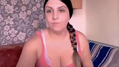 Snapshot of niki_leex chatting on December 4, 9:40 am niki_leex online show from December 4, 9:40 am