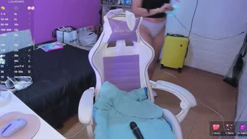 niki_sweet06 online show from February 7, 11:41 pm