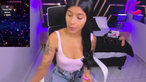 Niki online show from December 7, 1:40 pm