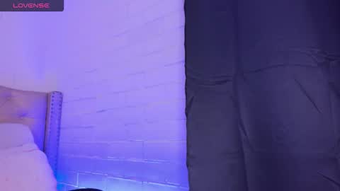 Snapshot of nikiibrooks chatting on November 6, 2:56 am Niikii online show from November 6, 2:56 am