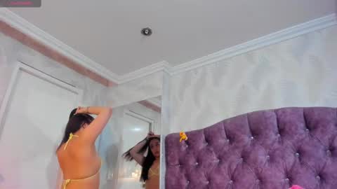 Nikki online show from October 15, 3:39 am