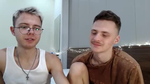 Snapshot of nikikerry_cum_ chatting on February 3, 12:32 pm nikikerry_cum_ online show from February 3, 12:32 pm