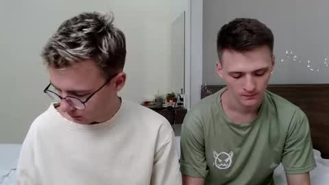 Snapshot of nikikerry_cum_ chatting on March 13, 3:29 pm nikikerry_cum_ online show from March 13, 3:29 pm