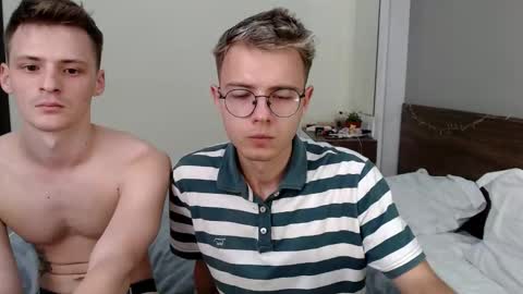 Snapshot of nikikerry_cum_ chatting on March 19, 10:52 am nikikerry_cum_ online show from March 19, 10:52 am