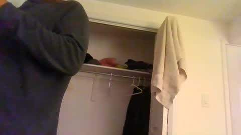 nikisix93 online show from December 2, 5:26 am