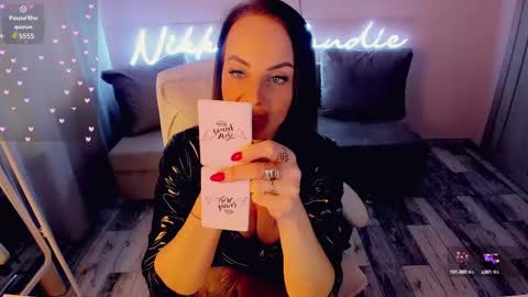Snapshot of nikki_blondiee chatting on February 13, 7:56 am nikki_blondiee online show from February 13, 7:56 am