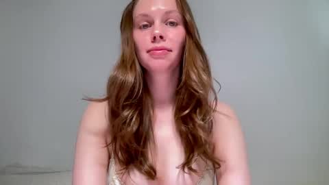 Snapshot of nikki_mi chatting on April 24, 10:07 am Nikki online show from April 24, 10:07 am