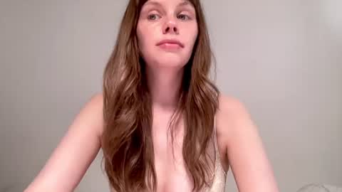Snapshot of nikki_mi chatting on July 1, 10:06 am Nikki online show from July 1, 10:06 am