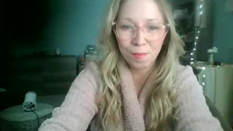Snapshot of nikkib653466 chatting on January 12, 4:12 pm nikkib653466 online show from January 12, 4:12 pm