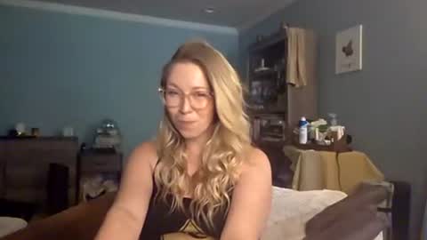 Snapshot of nikkib653466 chatting on June 19, 11:41 pm nikkib653466 online show from June 19, 11:41 pm