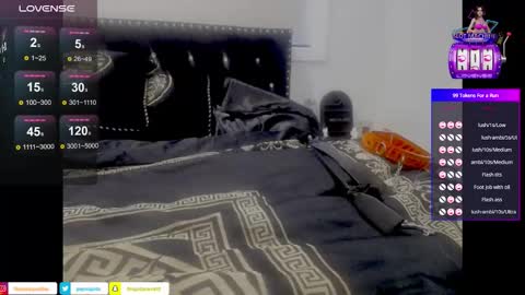 Niquita Sparkles online show from April 17, 5:32 am