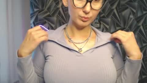 Snapshot of nikkikiss___ chatting on June 21, 2:14 am nikkikiss___ online show from June 21, 2:14 am