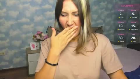 Snapshot of nikkikiss___ chatting on July 10, 1:32 am nikkikiss___ online show from July 10, 1:32 am