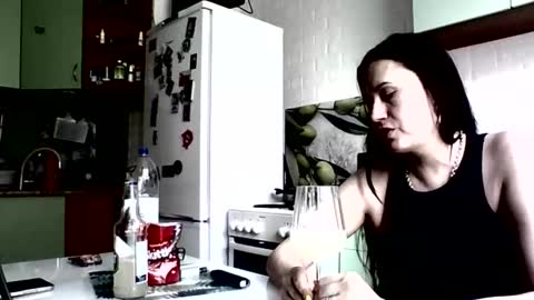 nikkikoks online show from April 15, 9:05 am