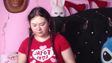 Snapshot of nikkirous_ chatting on December 31, 1:19 pm Nikkirous online show from December 31, 1:19 pm