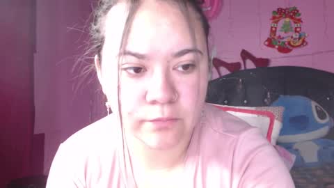 Snapshot of nikkirous_ chatting on February 15, 12:01 pm Nikkirous online show from February 15, 12:01 pm