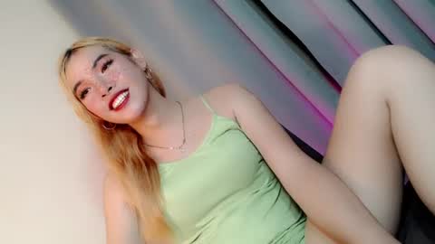 nikkita_hudson online show from July 18, 5:55 am