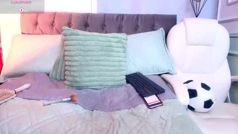 Snapshot of nikkita_ubba chatting on October 3, 7:44 pm Nikita online show from October 3, 7:44 pm