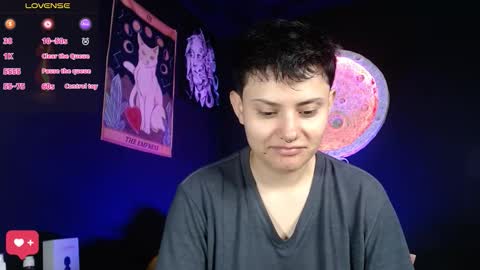 Snapshot of nikky_tomboy444 chatting on November 18, 1:04 pm Nikky online show from November 18, 1:04 pm