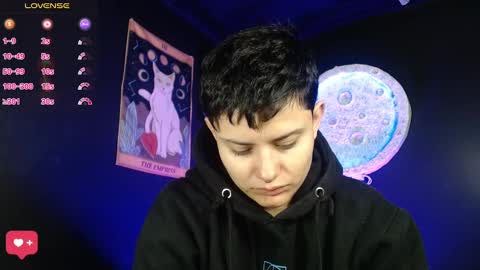 Snapshot of nikky_tomboy444 chatting on November 24, 1:00 pm Nikky online show from November 24, 1:00 pm